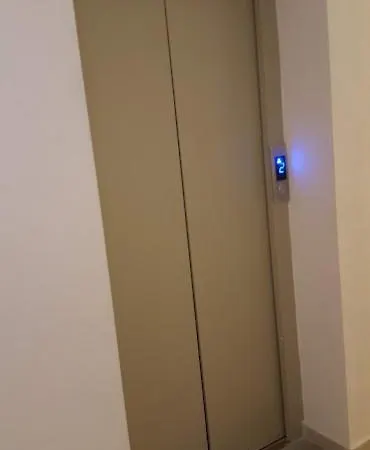 2 Bedroom 100m From Apartment