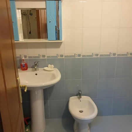 2 Bedroom 100m From Lägenhet *