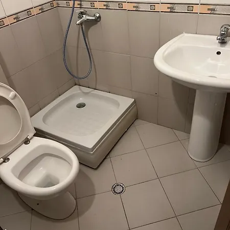 Apartment 2 Bedroom 100m From *
