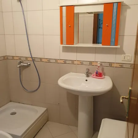 Apartment 2 Bedroom 100m From Sarande